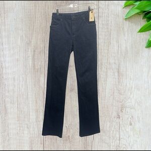 Italian Made TR Straight-Leg Jeans in size 4 - mint condition